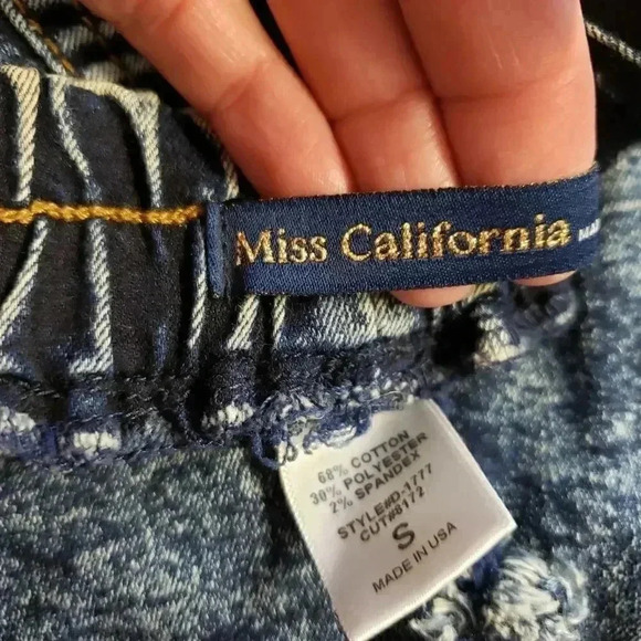 ♥Miss California Acid wash Capri Jennings - Picture 5 of 5